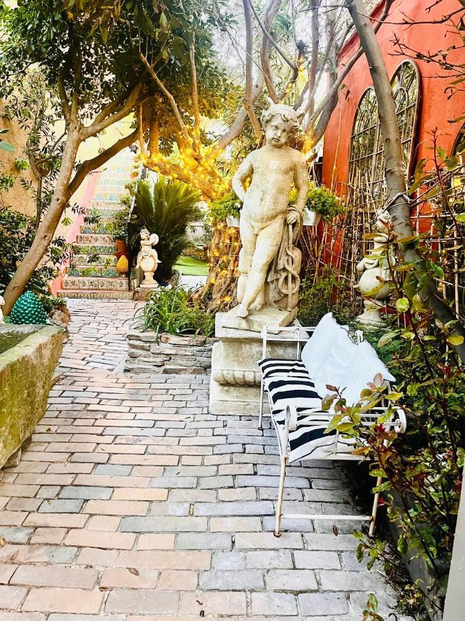 La Bravade Luxe Et Serenite Au Coeur De Saint-Tropez Suites Spacieuses Avec Jardin Enchanteur Exterior photo